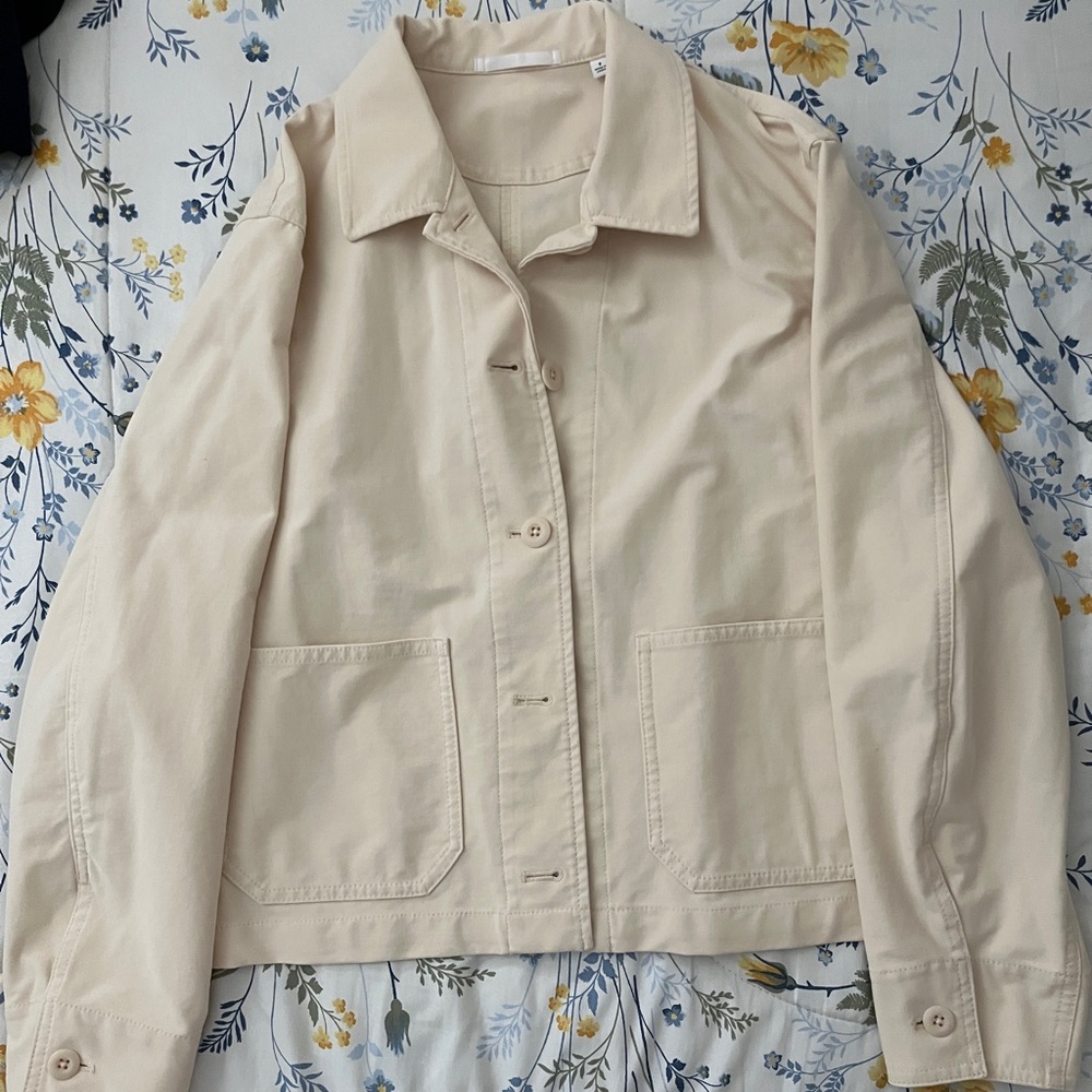 Uniqlo Cream Color Jersey Short Jacket - Size Small